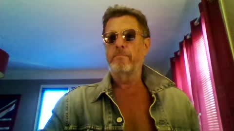 Snapshot of jerflor chatting on June 21, 3:47 pm jerflor online show from June 21, 3:47 pm