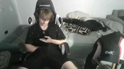 jerimiahslhong online show from November 13, 3:38 am