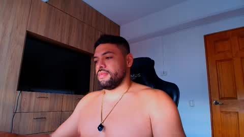 jerome3773 online show from November 25, 9:37 pm