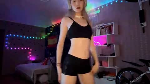 jerrienyhan online show from November 20, 2:39 pm