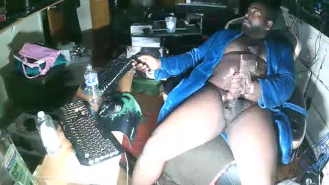 Snapshot of jerry0827 chatting on October 25, 9:28 am jerry johnson online show from October 25, 9:28 am