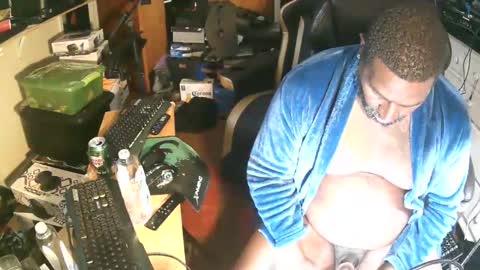 Snapshot of jerry0827 chatting on November 7, 1:27 am jerry johnson online show from November 7, 1:27 am