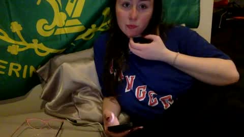 Snapshot of jerseydevl chatting on December 9, 3:18 am the jersey devil online show from December 9, 3:18 am