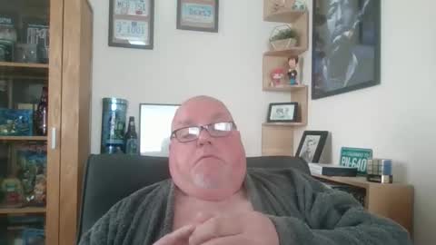 Snapshot of jerseyhammer01 chatting on May 11, 10:10 am Harry online show from May 11, 10:10 am