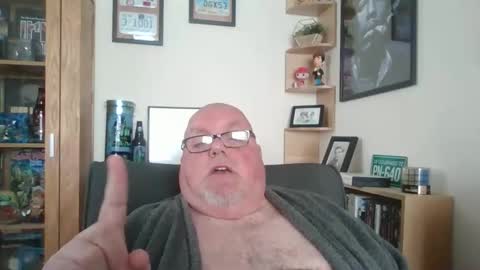Snapshot of jerseyhammer01 chatting on May 18, 8:42 am Harry online show from May 18, 8:42 am