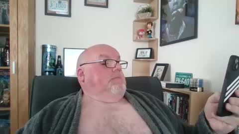 Snapshot of jerseyhammer01 chatting on May 24, 10:20 am Harry online show from May 24, 10:20 am