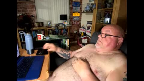 Snapshot of jerseyhammer01 chatting on June 3, 10:15 pm Harry online show from June 3, 10:15 pm