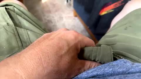 Jeremys room chill and puff one enjoy online show from September 29, 8:13 pm