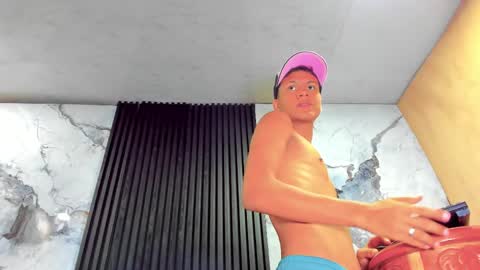 Snapshot of jes_foxx chatting on March 11, 2:18 pm jes_foxx online show from March 11, 2:18 pm