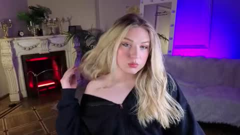 jes_solar online show from October 24, 9:44 pm