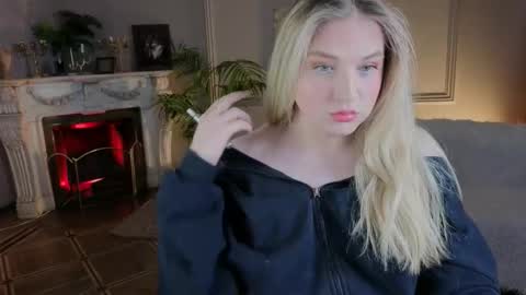 jes_solar online show from November 15, 10:37 pm