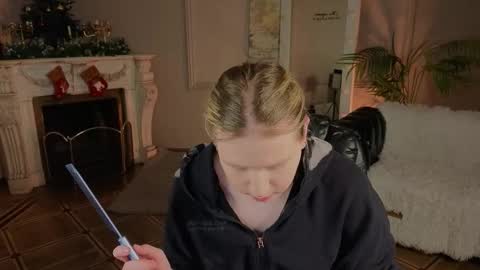 jes_solar online show from December 21, 9:44 pm