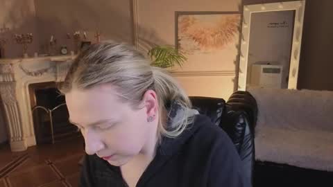 jes_solar online show from January 15, 9:07 pm