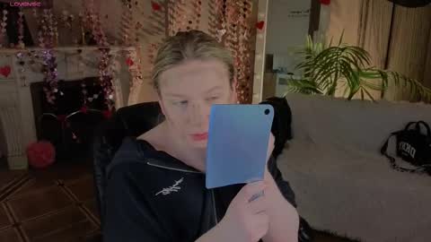 jes_solar online show from February 25, 10:19 pm