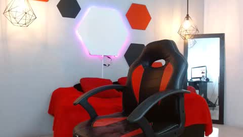 Snapshot of jesiclark chatting on February 27, 1:48 am sofi online show from February 27, 1:48 am