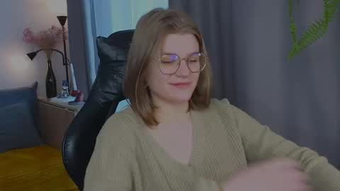  JessieVibes online show from April 11, 1:37 pm
