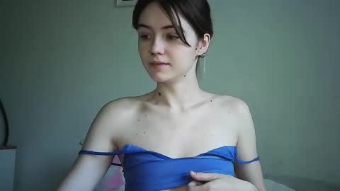 Snapshot of jessa_vibe chatting on December 3, 10:13 am Jessica but u can call me Jessa online show from December 3, 10:13 am