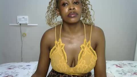 jessajoyy online show from October 6, 5:05 am