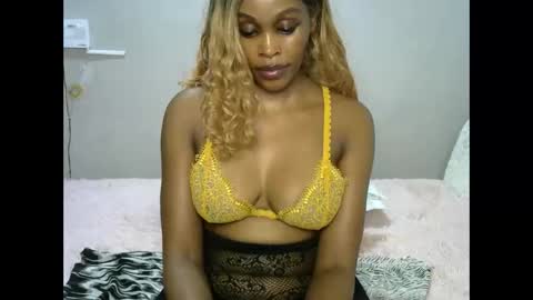 Snapshot of jessajoyy chatting on May 15, 2:35 pm jessajoyy online show from May 15, 2:35 pm