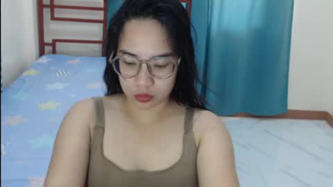 Snapshot of jessalicious_143 chatting on June 4, 3:23 am Jessa online show from June 4, 3:23 am