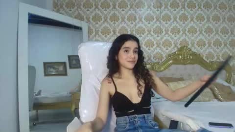 jessb_ online show from November 8, 8:07 pm