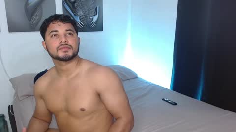 Snapshot of jessdant_luv chatting on January 11, 4:38 am Hello we are Jesse and Dante. online show from January 11, 4:38 am