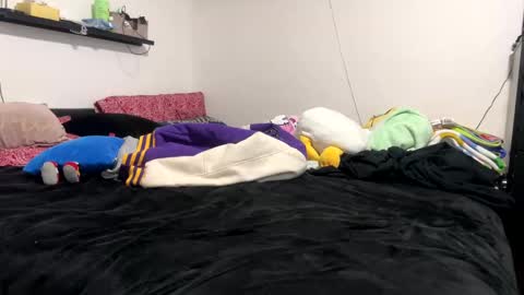 Snapshot of jesselopezcali chatting on March 5, 7:17 pm Hungjessy online show from March 5, 7:17 pm