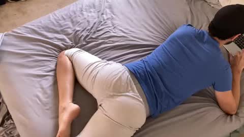 Snapshot of jessesbubble chatting on November 26, 6:09 pm Jesse online show from November 26, 6:09 pm