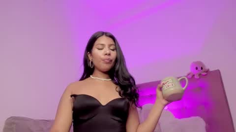 Snapshot of jessfortune chatting on December 4, 6:11 am Jess online show from December 4, 6:11 am