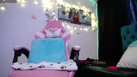Snapshot of jessi1986_ chatting on July 12, 4:53 pm Jessie online show from July 12, 4:53 pm