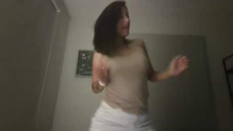 Snapshot of jessi_dreams chatting on May 11, 3:12 am Jessica Gomez online show from May 11, 3:12 am