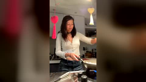 Jessica Gomez online show from July 6, 12:51 am