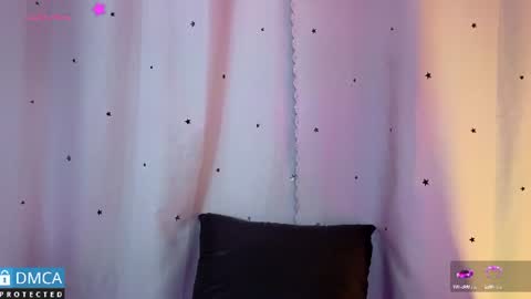 Snapshot of jessi_walker chatting on June 25, 3:06 am Jessi online show from June 25, 3:06 am