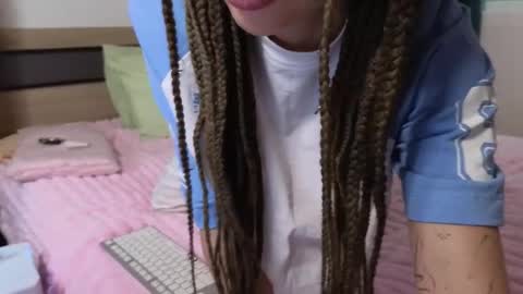 Snapshot of jessica_hanson chatting on December 20, 4:08 am Jessy online show from December 20, 4:08 am