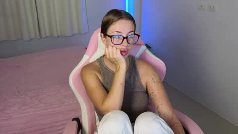 Jessy online show from May 4, 1:45 am