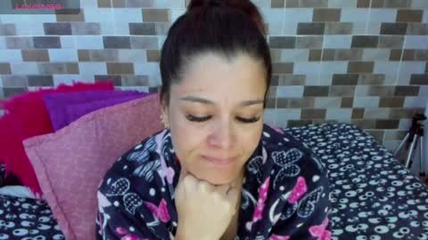 Snapshot of jessica_robertss chatting on May 26, 12:50 am jessimodel independient online show from May 26, 12:50 am