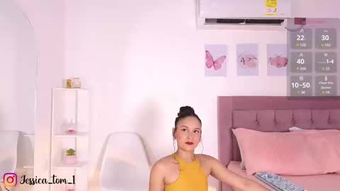 Snapshot of jessica_tom_ chatting on February 22, 3:14 pm Jessica online show from February 22, 3:14 pm