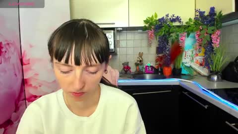 jessicaforris online show from April 28, 7:24 am