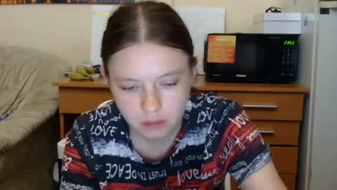 jessicaholland1 online show from July 20, 6:54 pm