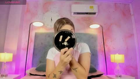 JESSI AND NAOMI online show from November 9, 11:36 pm