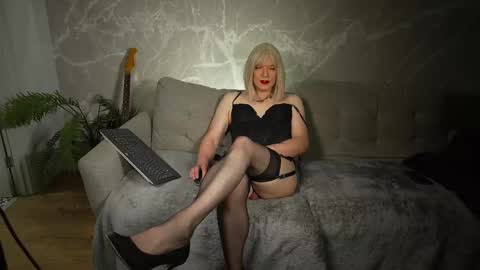 Jessicatv online show from November 23, 3:45 pm