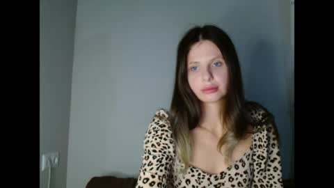 Snapshot of jessicaxq chatting on June 23, 4:54 am Jessicaxq online show from June 23, 4:54 am