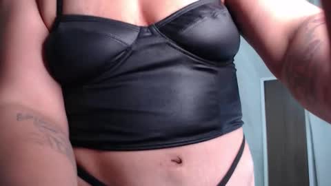 Snapshot of jessie_rose_ chatting on December 16, 8:47 pm Jessie Rose online show from December 16, 8:47 pm