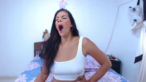 Snapshot of jessigomez chatting on June 17, 1:34 pm JESSI GOMEZ online show from June 17, 1:34 pm