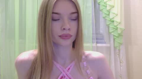 Snapshot of jessika__peach chatting on September 25, 10:02 pm Marina online show from September 25, 10:02 pm