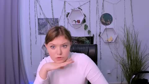 Snapshot of jessika_pur chatting on December 11, 11:00 pm Jessi online show from December 11, 11:00 pm