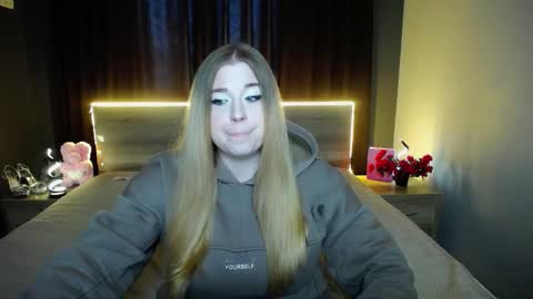 Jess online show from February 4, 7:36 am