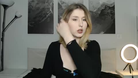 jessstonem online show from September 9, 7:46 pm