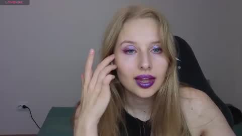 Snapshot of jessy_comely chatting on July 3, 5:19 pm Jessy online show from July 3, 5:19 pm