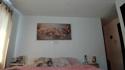 Snapshot of jessye_golden chatting on February 12, 3:49 pm jessye_golden online show from February 12, 3:49 pm